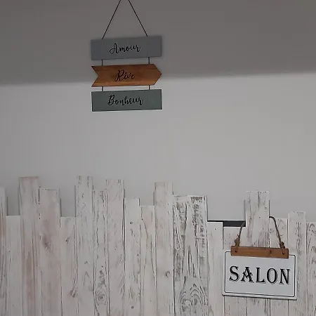 Chez Sabine Et Patrick Apartman