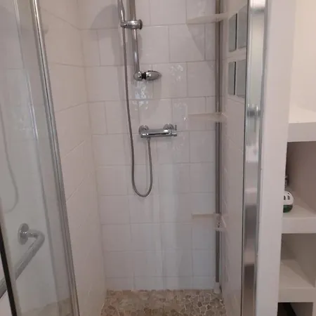 Chez Sabine Et Patrick Apartman